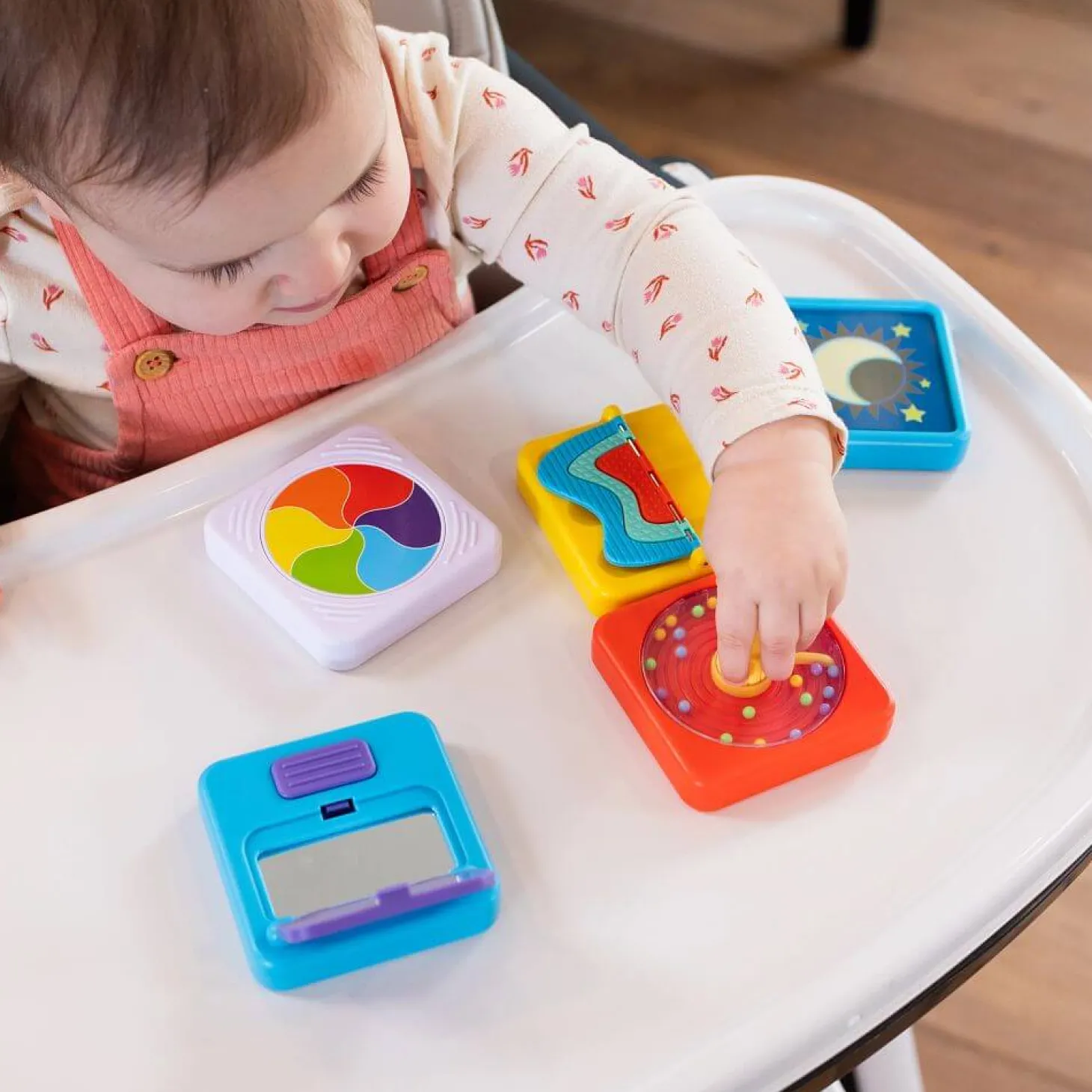 Sensoryczny Kwadrat. PlayTab. Słońce i Księżyc